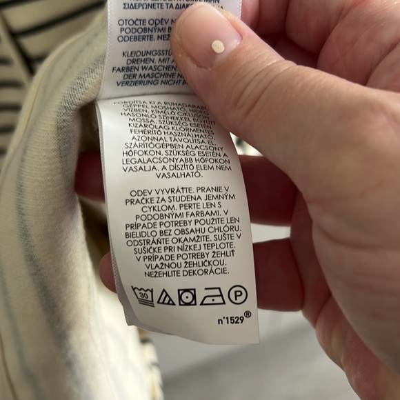 1. Chaps Woman’s Sweater Blazer with 3 functional Metal buttons and lapel. - Picture 10 of 16